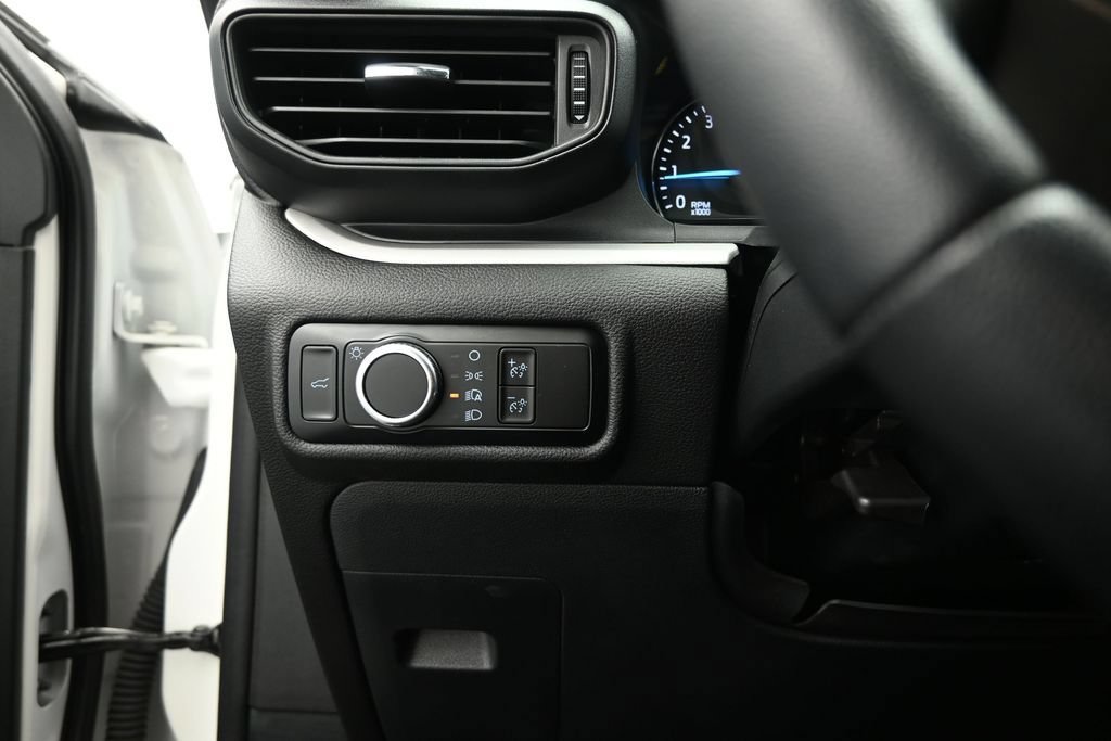 Certified 2024 Ford Explorer XLT RWD image 10