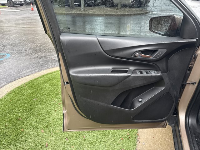 Used 2019 Chevrolet Equinox LT w/ Sun & Navigation Package FWD image 12