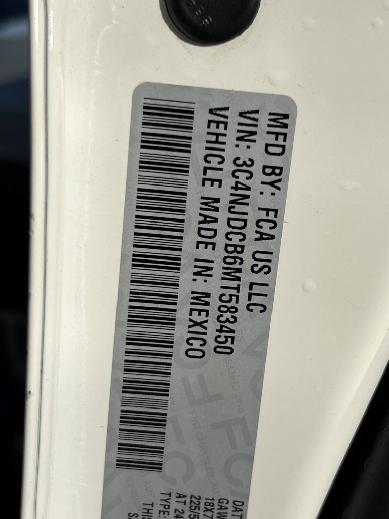 Used 2021 Jeep Compass Limited image 28