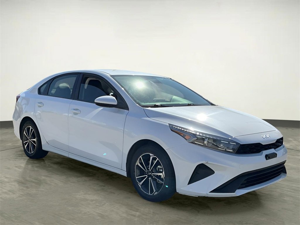 Used 2024 Kia Forte LXS image 12