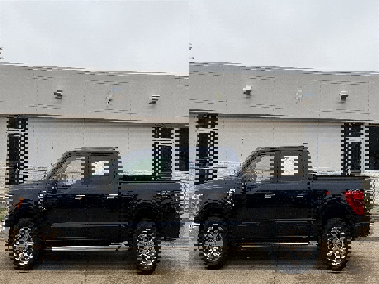 Certified 2022 Ford F150 XLT w/ Equipment Group 302A High image 3