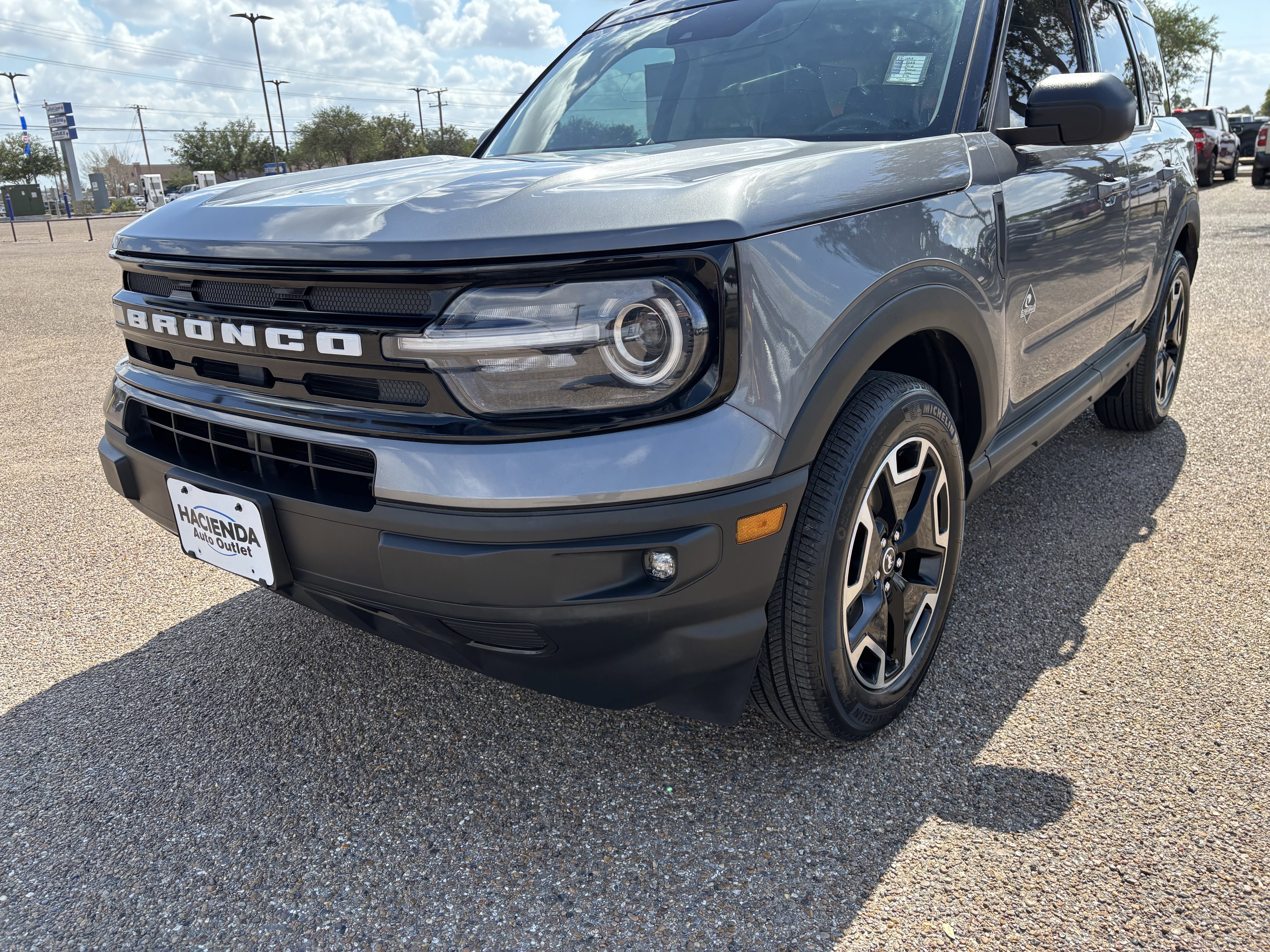 Certified 2023 Ford Bronco Sport Outer Banks w/ Tech Package image 2