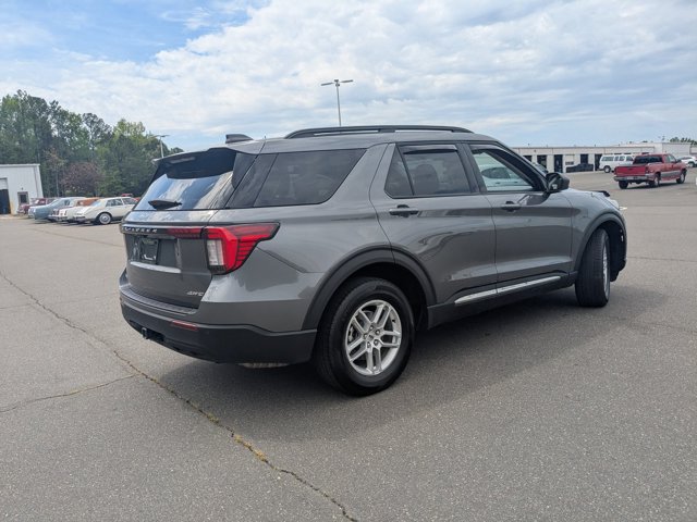 Certified 2025 Ford Explorer Active AWD/4WD image 9