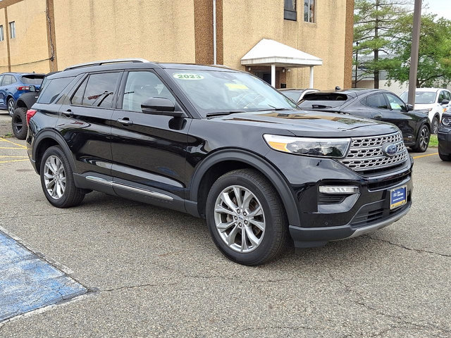 Certified 2023 Ford Explorer Limited w/ Limited Technology Package AWD/4WD image 2