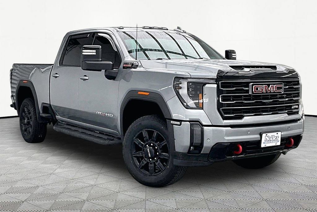 Used 2024 GMC Sierra 3500 AT4 w/ Technology Package AWD/4WD image 12