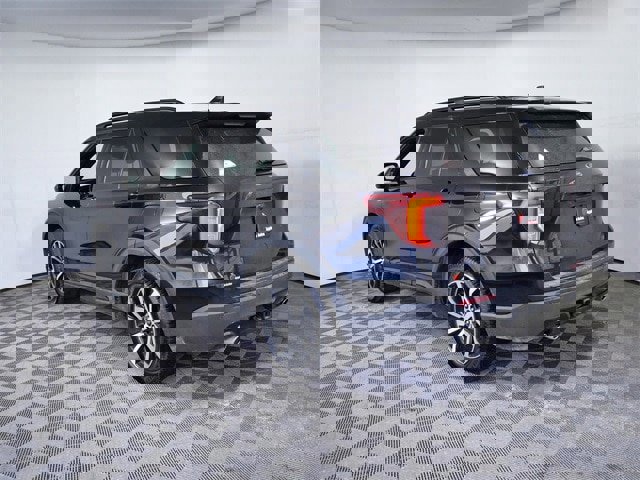 Certified 2023 Ford Explorer ST-Line w/ Class IV Trailer Tow Package image 2