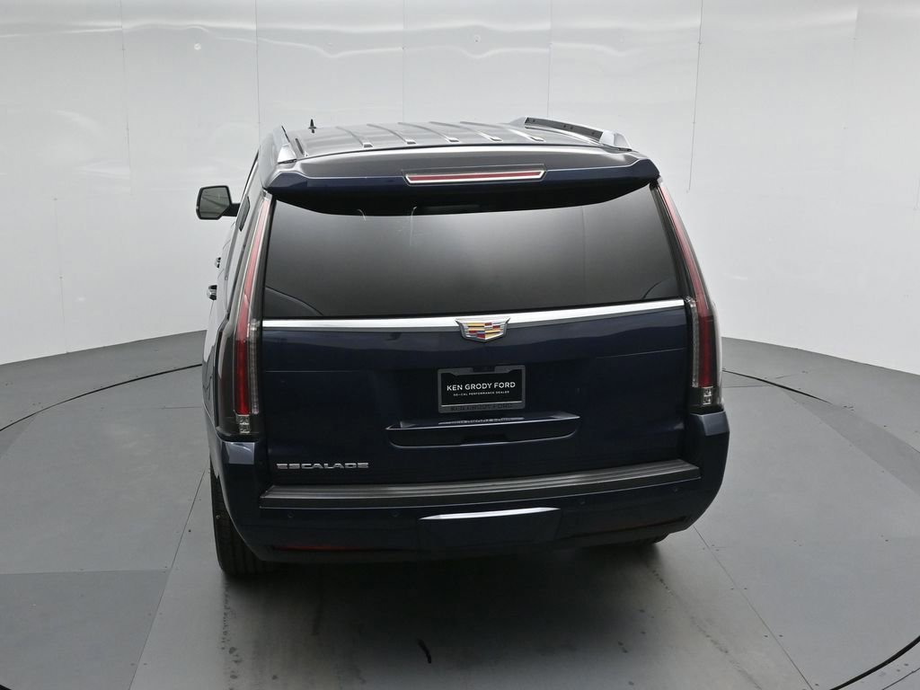 Used 2020 Cadillac Escalade Platinum image 14