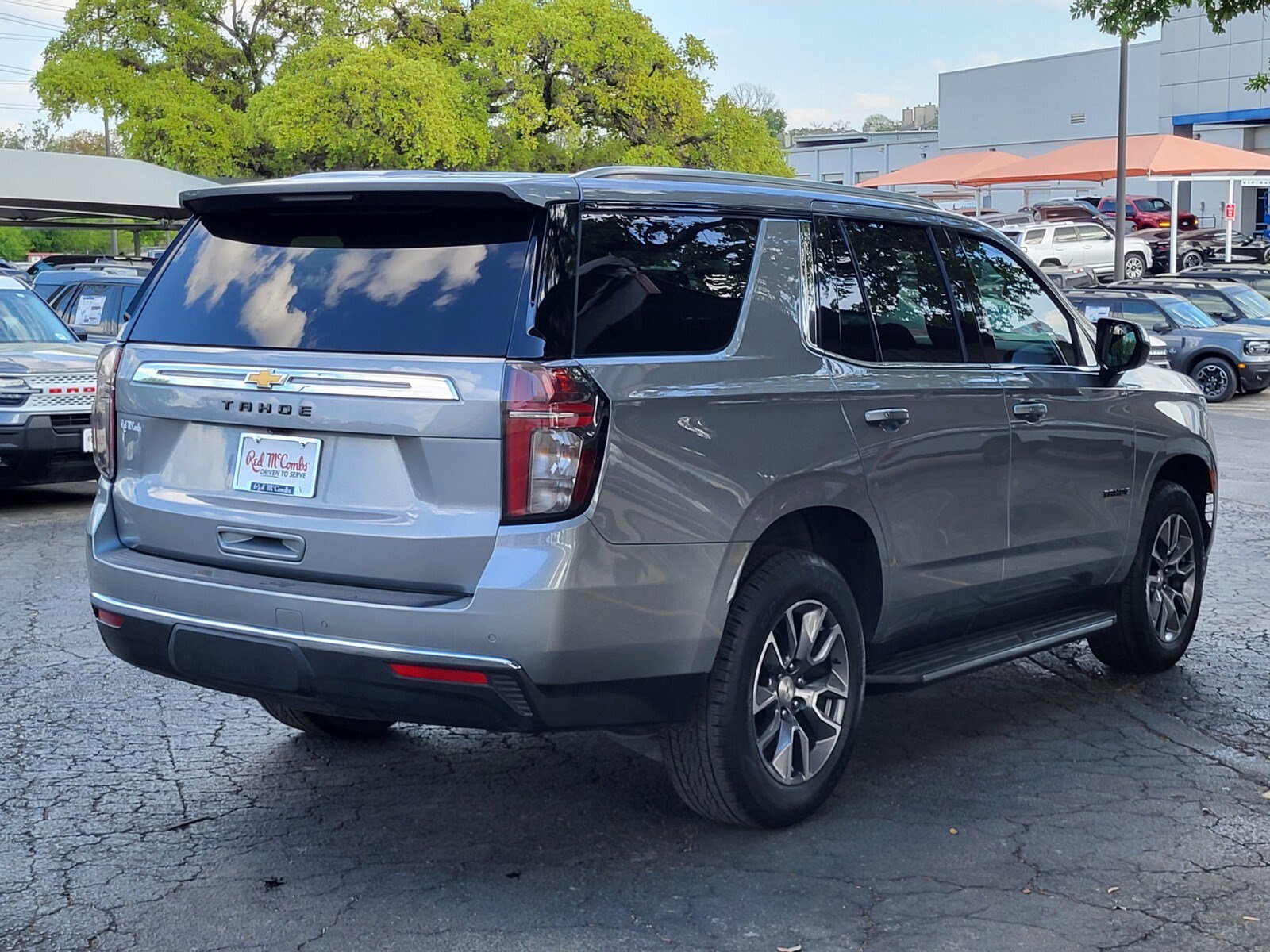 Used 2024 Chevrolet Tahoe LS w/ Driver Alert Package image 3