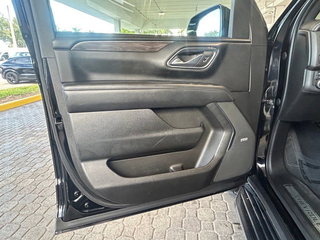 Used 2023 Chevrolet Tahoe LT image 35