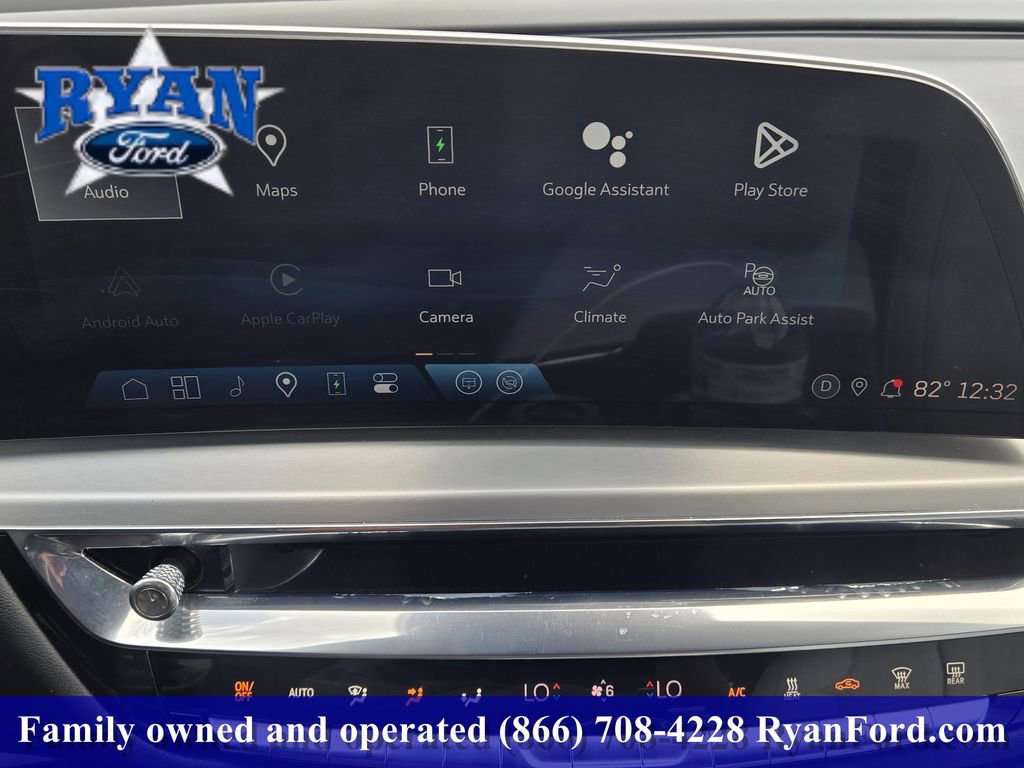 Used 2024 Cadillac Lyriq Luxury image 11