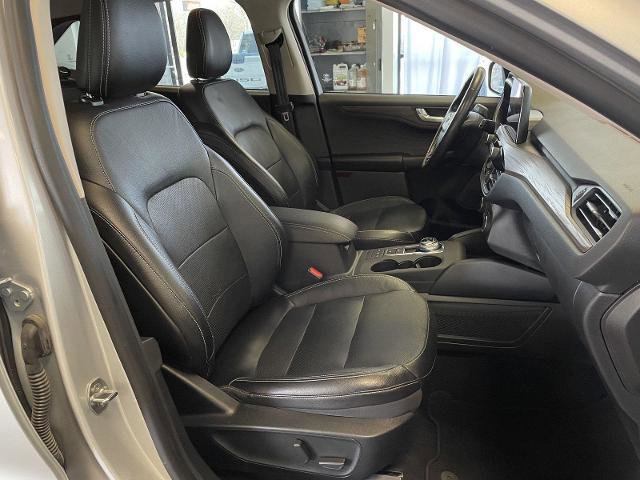 Certified 2020 Ford Escape Titanium w/ Titanium Premium Package 2.0 image 22