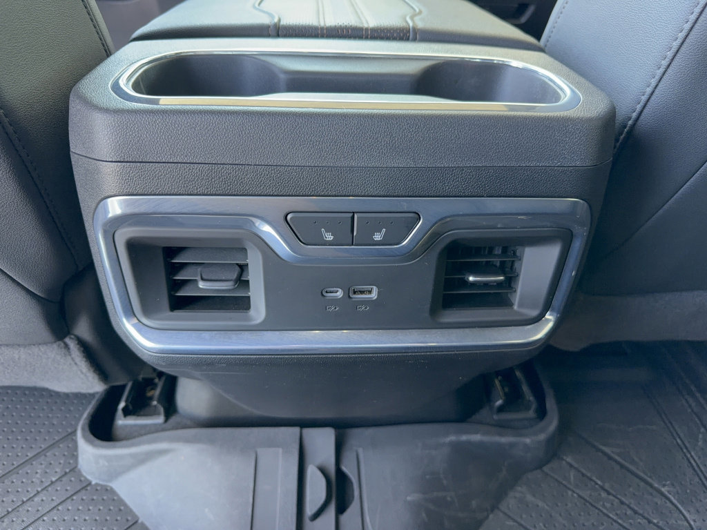 Used 2025 Chevrolet Silverado 1500 High Country AWD/4WD image 33