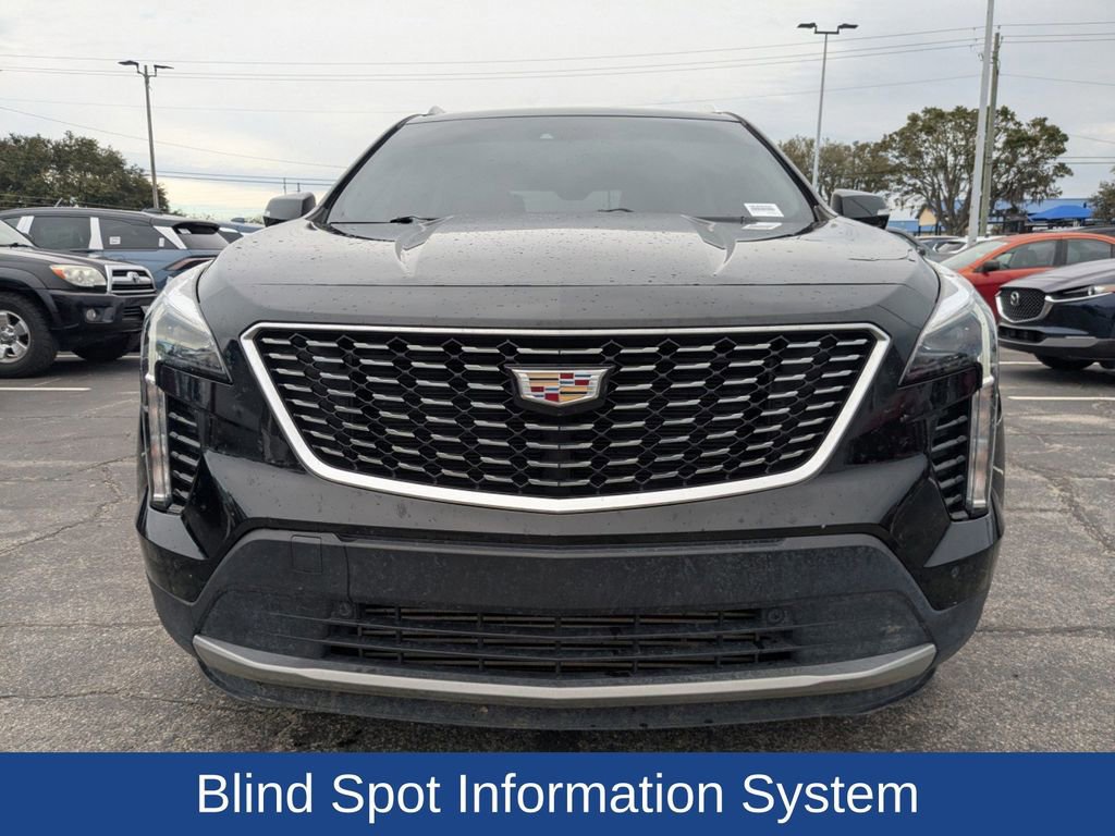Used 2021 Cadillac XT4 Premium Luxury w/ Cold Weather Package image 9