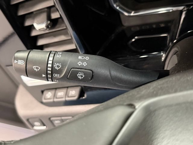 Used 2025 Chevrolet Silverado 2500 High Country w/ High Country Premium Package AWD/4WD image 22