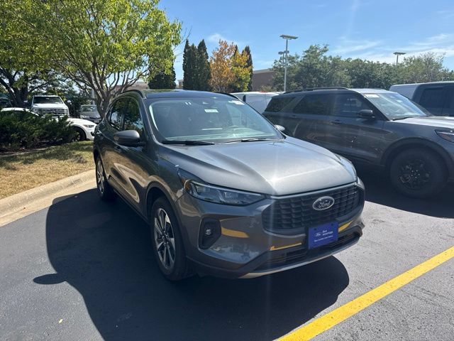 Certified 2025 Ford Escape Platinum AWD/4WD image 3