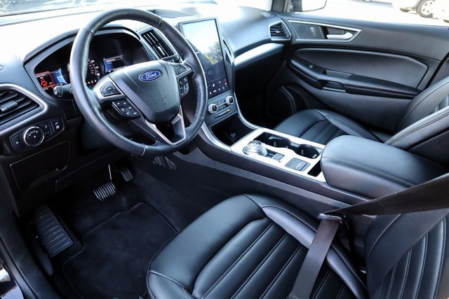 Certified 2022 Ford Edge SEL w/ Convenience Package image 3