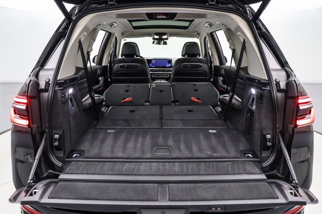 Used 2024 BMW X7 xDrive40i w/ Premium Package image 30