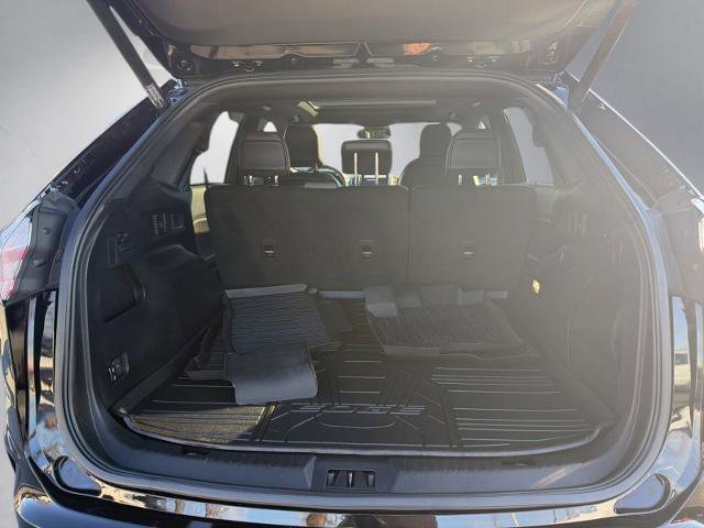 Certified 2022 Ford Edge ST-Line w/ Class II Trailer Tow Package image 28