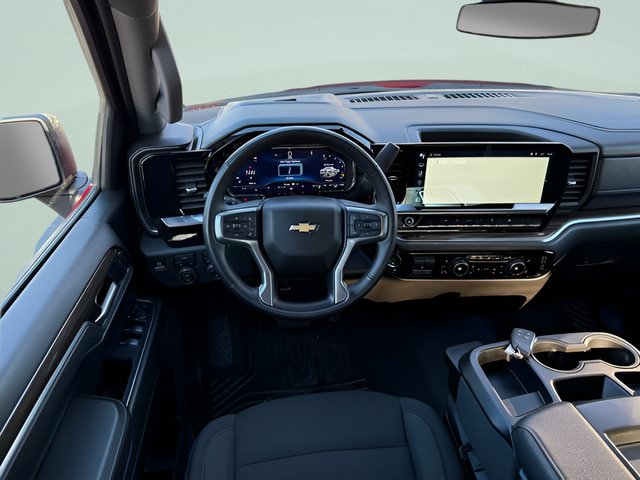 Used 2025 Chevrolet Silverado 1500 LT AWD/4WD image 7