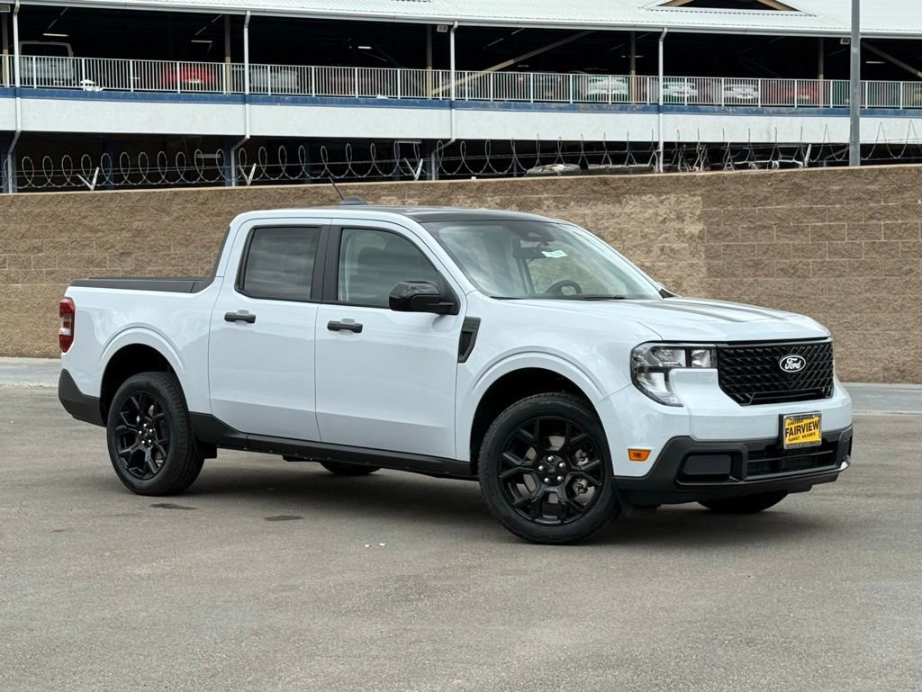 Certified 2025 Ford Maverick XLT w/ Black Appearance Package image 4