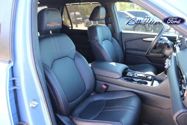 Used 2025 Honda Pilot TrailSport image 11