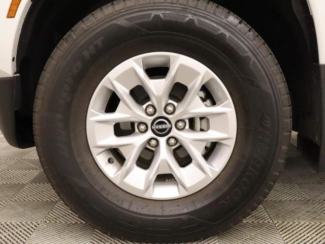 Used 2024 Nissan Frontier SV image 17