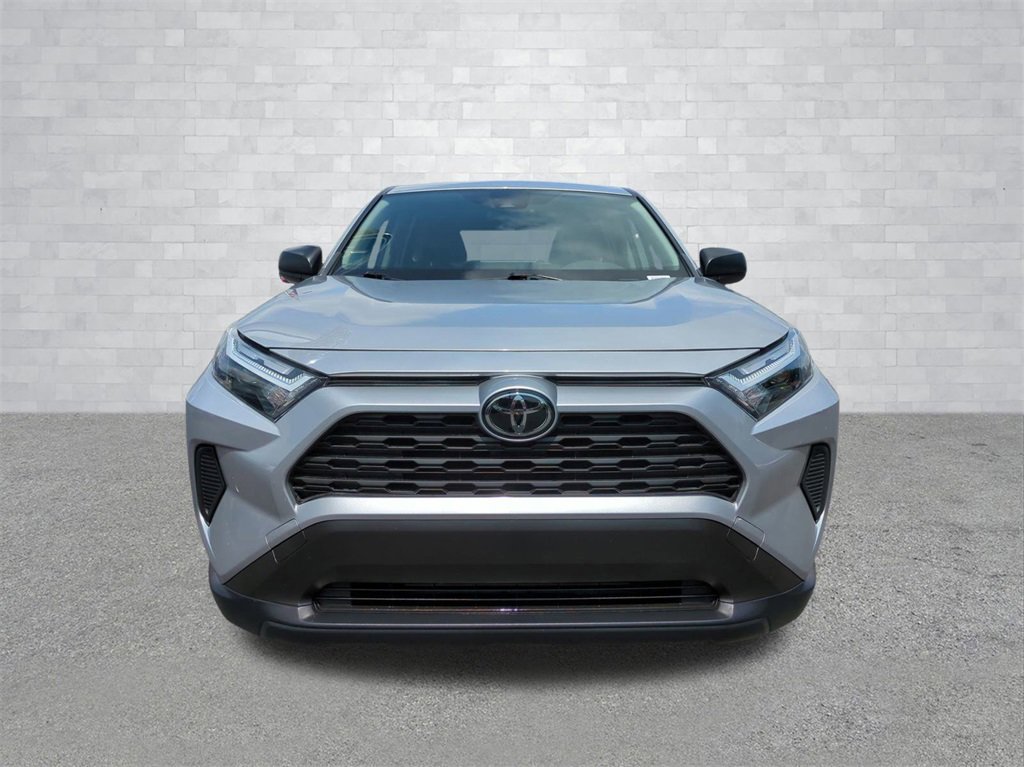 Used 2023 Toyota RAV4 LE image 9