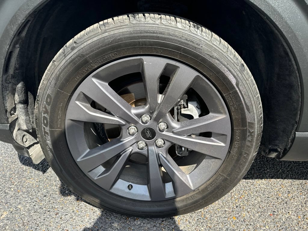 Certified 2022 Ford Explorer XLT w/ Equipment Group 202A RWD image 11