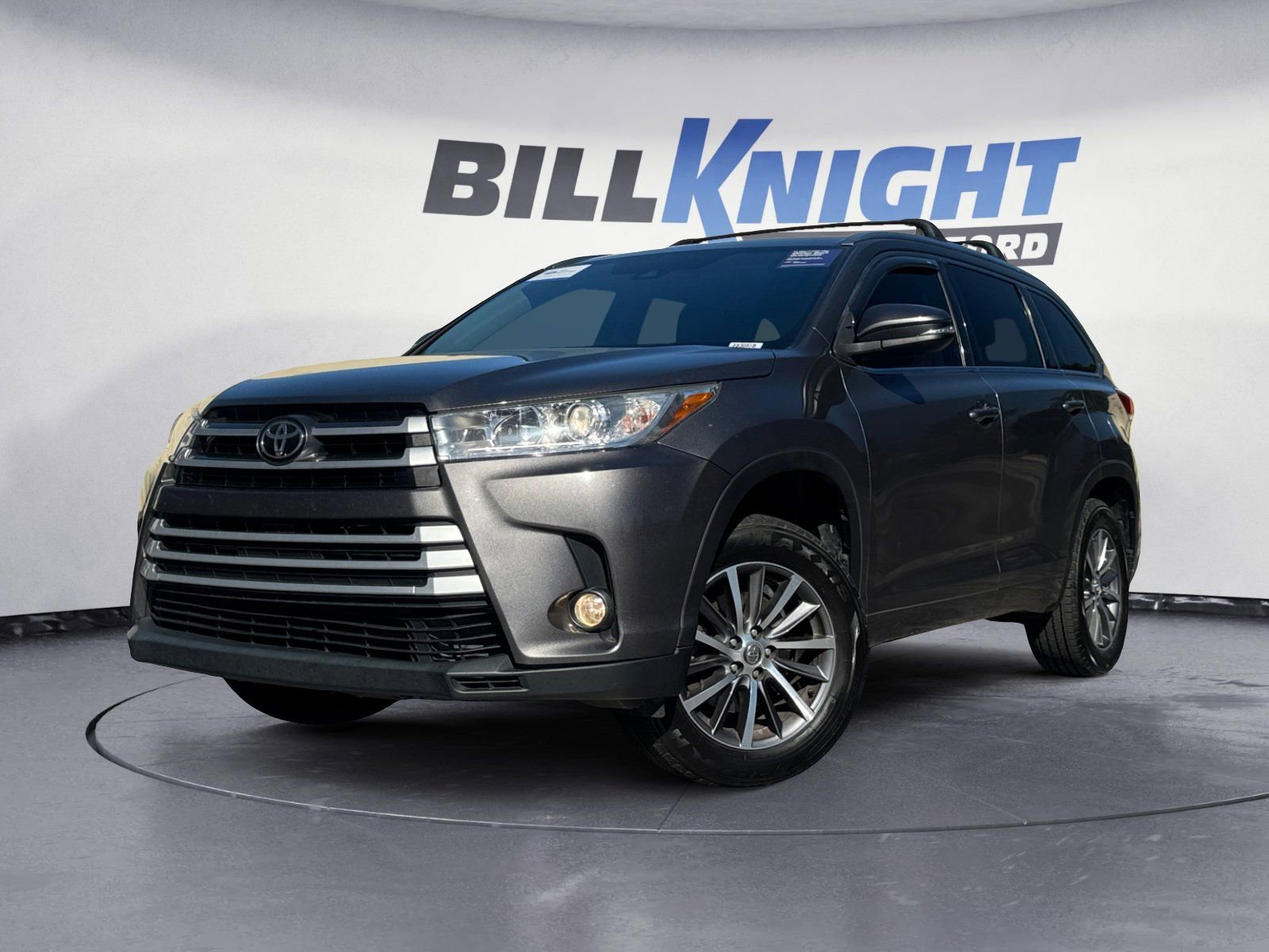 Used 2017 Toyota Highlander XLE image 1