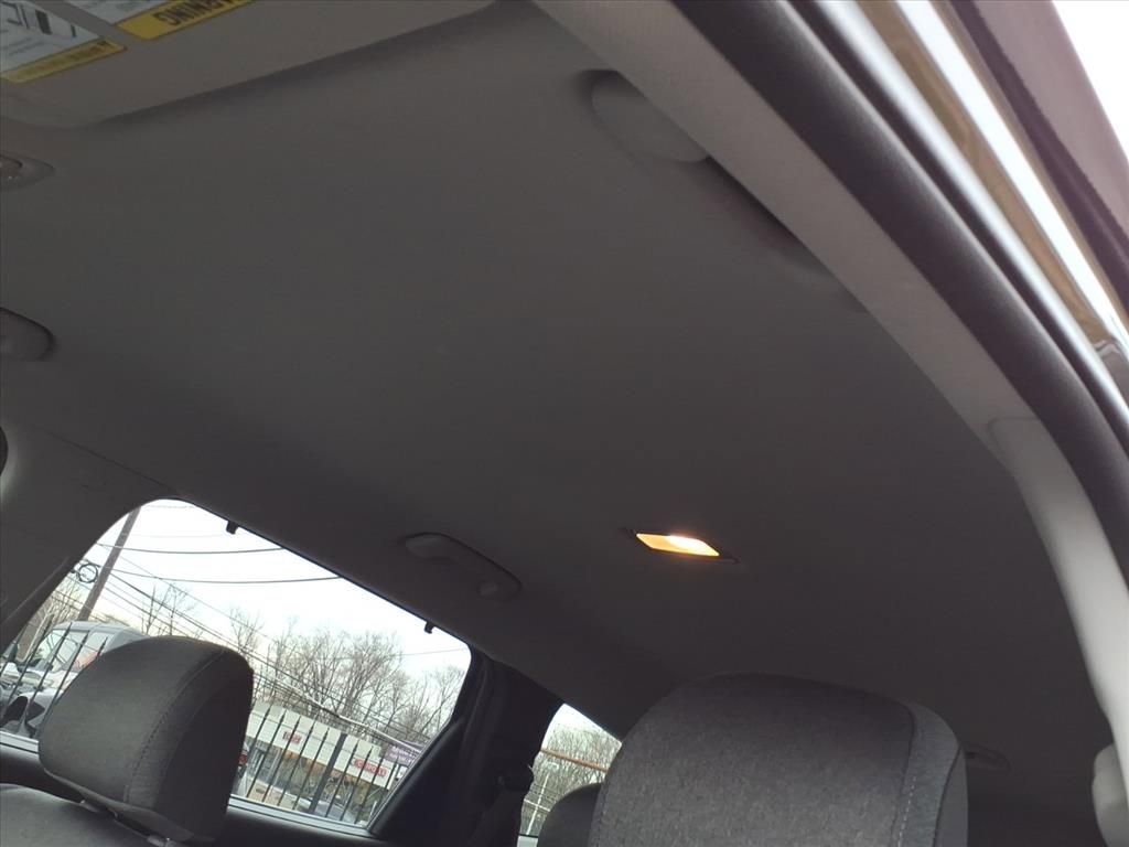 Used 2019 Hyundai Santa Fe SEL image 15