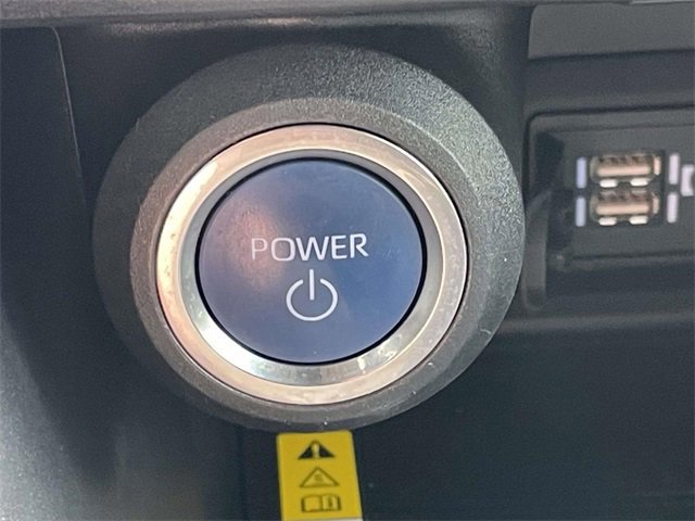 Used 2021 Toyota Venza LE image 19