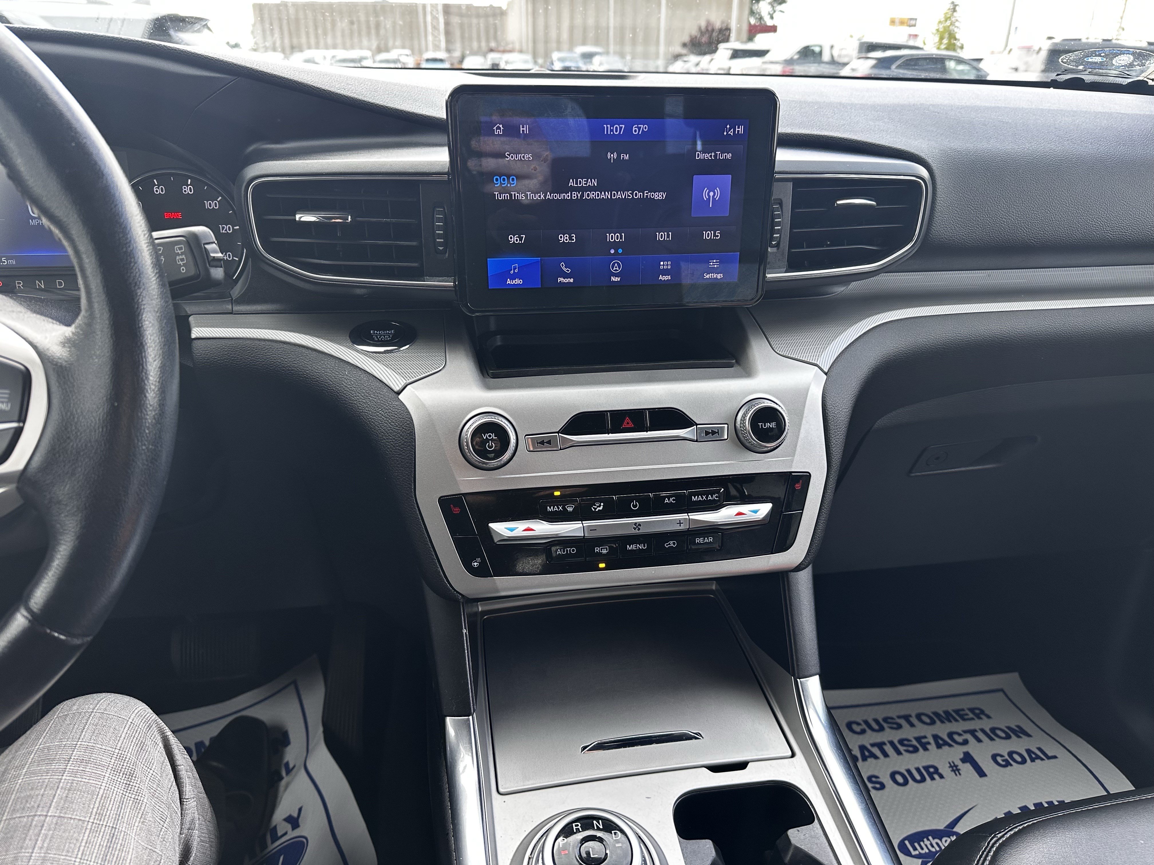 Certified 2022 Ford Explorer XLT w/ Equipment Group 202A AWD/4WD image 10