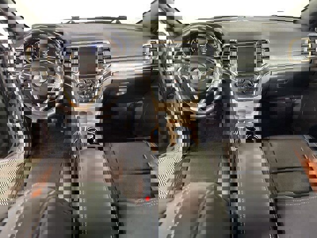 Used 2017 Jeep Grand Cherokee Limited w/ Luxury Group II image 16