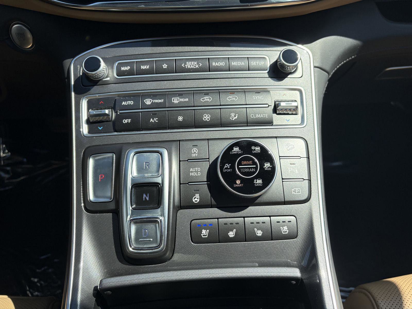 Used 2022 Hyundai Santa Fe Calligraphy AWD/4WD image 15