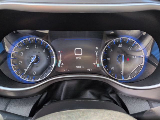 Used 2024 Chrysler Pacifica Touring-L FWD image 33