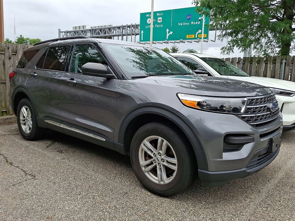Certified 2023 Ford Explorer XLT AWD/4WD image 3