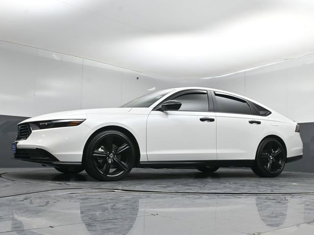 Used 2025 Honda Accord Sport image 40