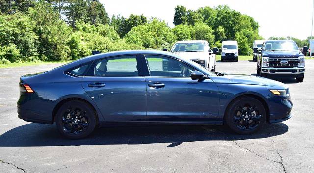 Used 2025 Honda Accord SE image 2
