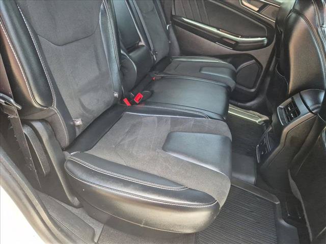 Certified 2020 Ford Edge ST w/ Cold Weather Package AWD/4WD image 22
