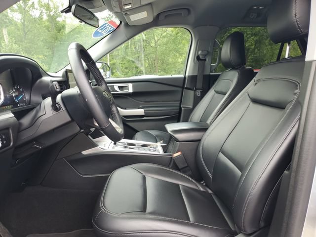 Certified 2024 Ford Explorer XLT w/ Equipment Group 202A AWD/4WD image 12