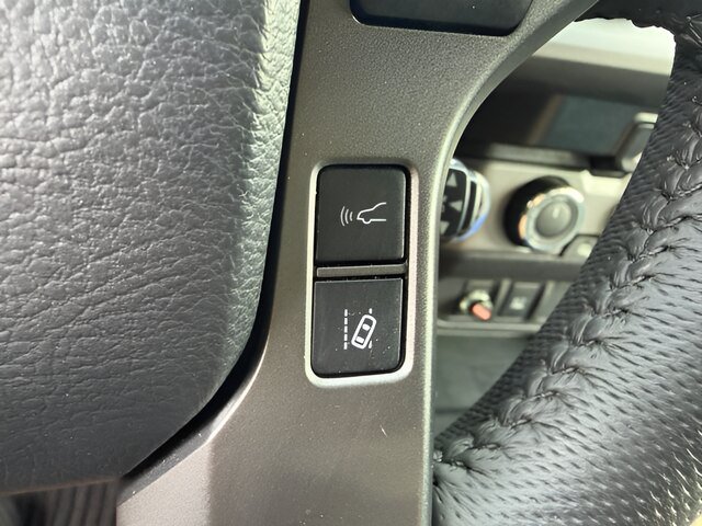 Used 2023 Toyota Tacoma TRD Off-Road AWD/4WD image 18