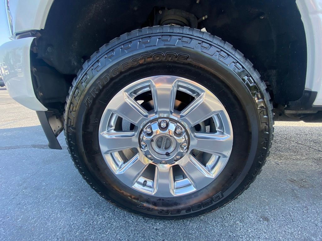 Certified 2022 Ford F250 Platinum w/ FX4 Off-Road Package AWD/4WD image 29