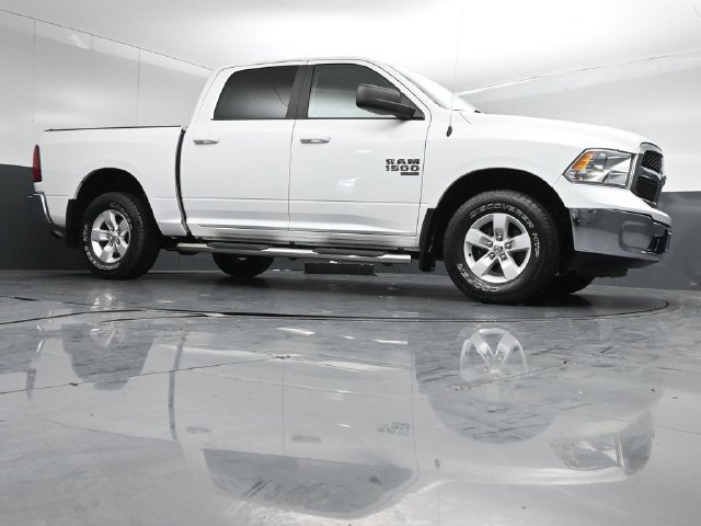 Used 2021 RAM 1500 Classic SLT AWD/4WD image 33
