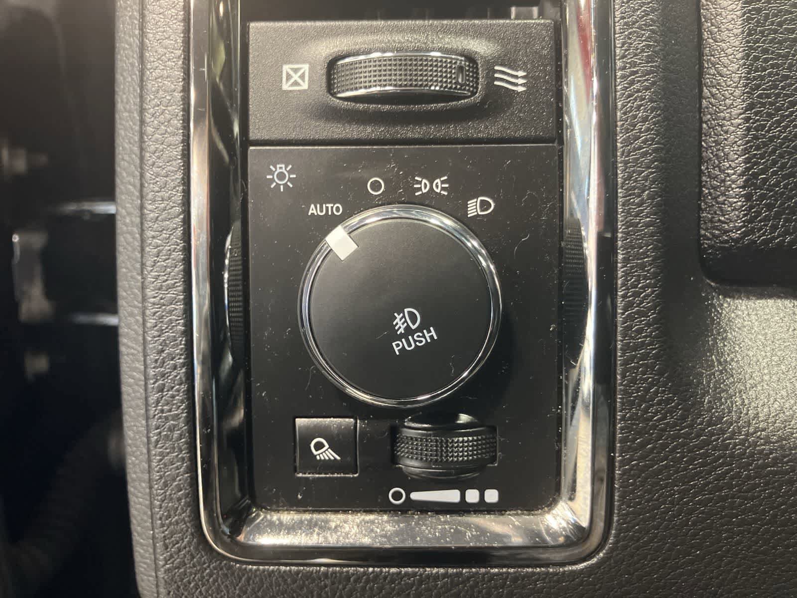 Used 2018 RAM 1500 Sport AWD/4WD image 15
