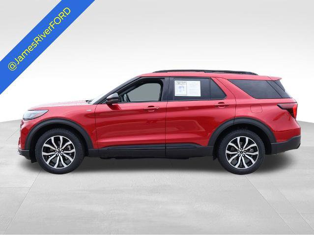 Certified 2025 Ford Explorer ST-Line AWD/4WD image 2