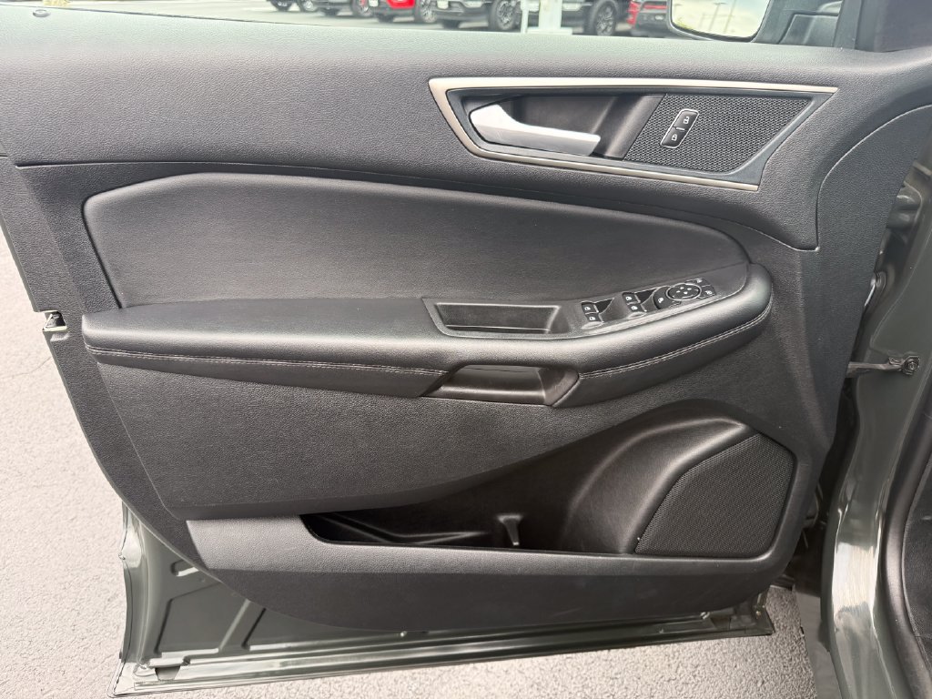 Certified 2024 Ford Edge SEL AWD/4WD image 13