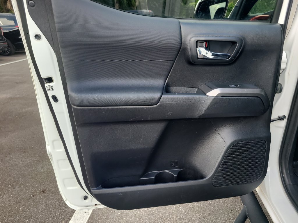 Used 2019 Toyota Tacoma TRD Sport RWD image 9