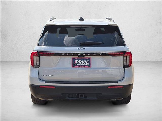 Certified 2025 Ford Explorer Active RWD image 6