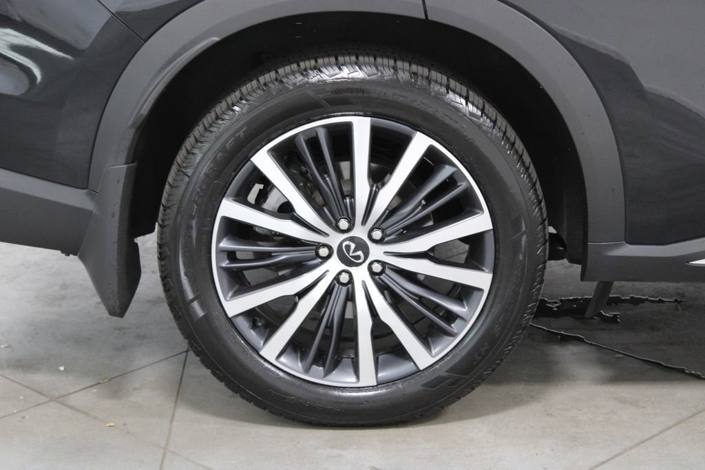 Used 2022 INFINITI QX60 Sensory w/ Cargo Package image 15