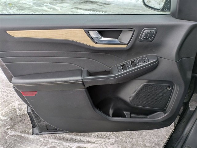 Certified 2022 Ford Escape Titanium w/ Titanium Elite Package image 6